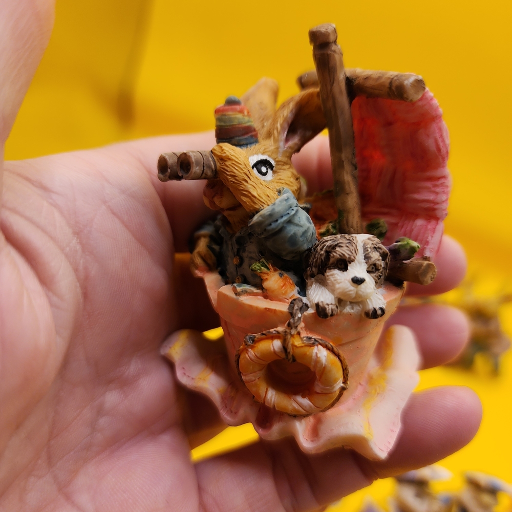 Bunny Rabbit Figurine Lot Resin 3" Easter - Picture 3 of 8
